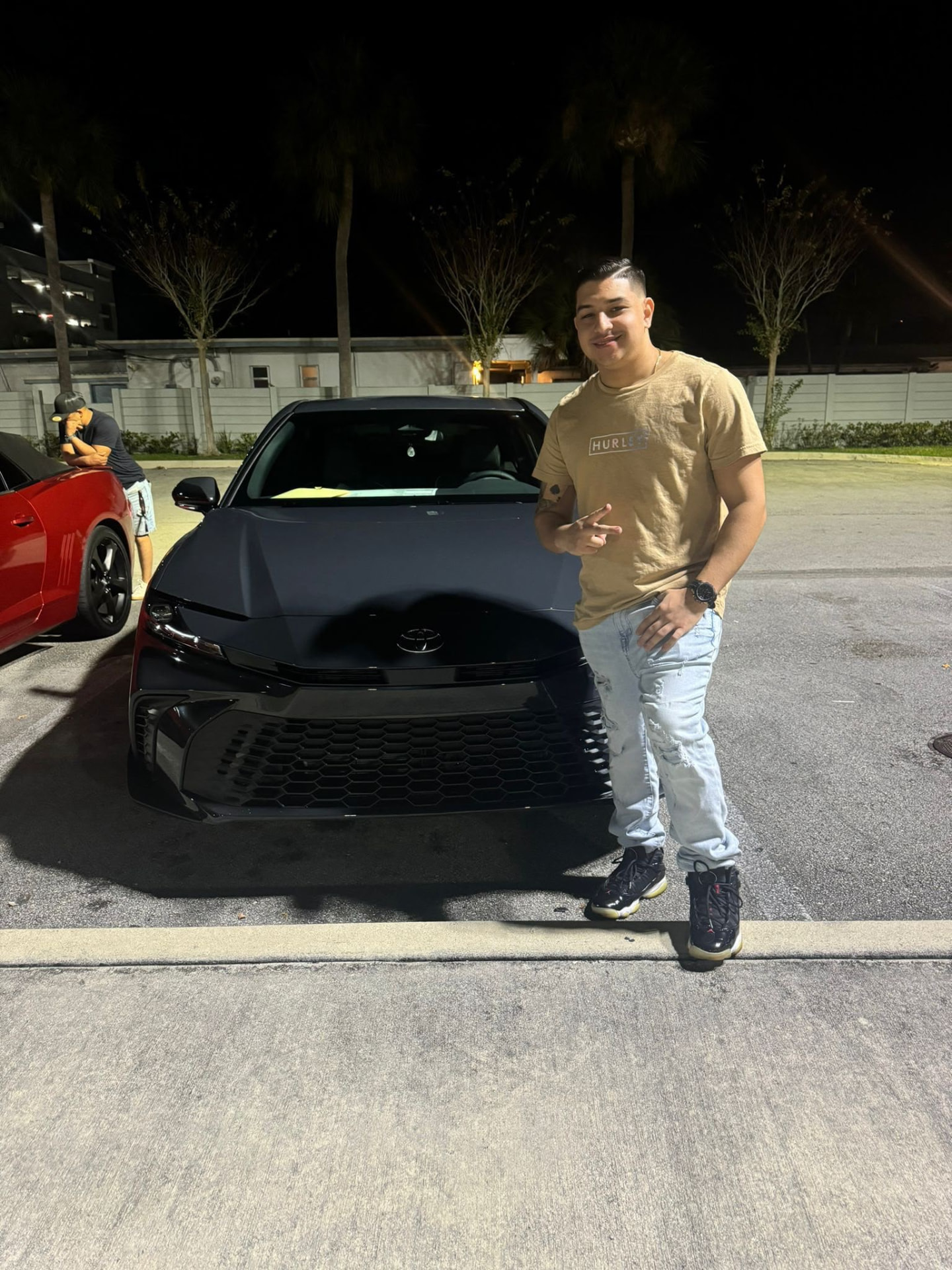 Wilmer Rangel de Texas con el auto que compró en Florida